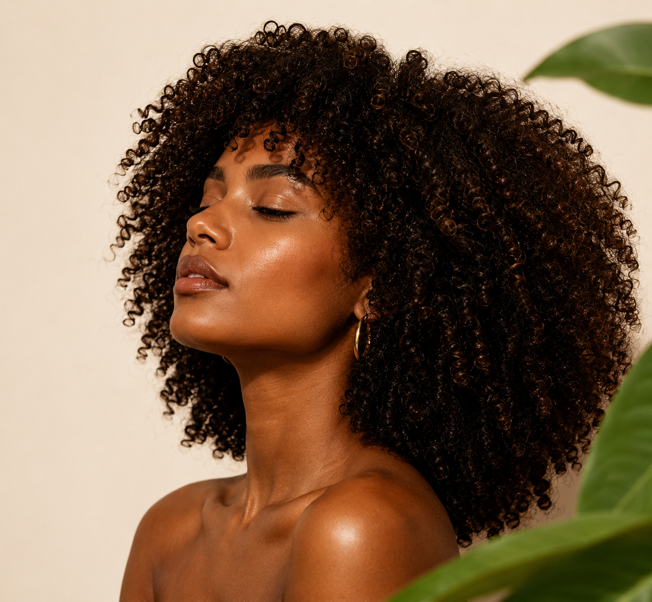 Femme aux cheveux naturels